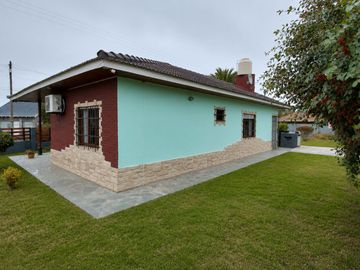 CASA AMPLIO PARQUE B. SAN JACINTO A METROS COSTA
