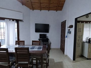 CASA AMPLIO PARQUE B. SAN JACINTO A METROS COSTA