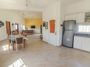 CASA EN VENTA 3 AMB PILAR,PRESIDENTE DERQUI