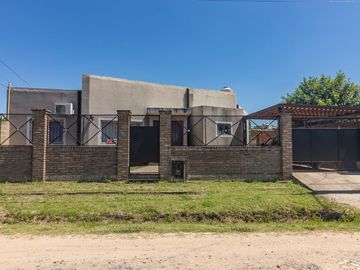 CASA EN VENTA 3 AMB PILAR,PRESIDENTE DERQUI