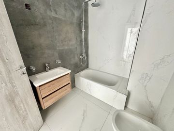 VENTA DEPTO 3 AMB MATADEROS A ESTRENAR CON BALCON