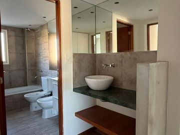 VENTA SEMI PISO 2 DORMITORIOS COCHERA REFINERIA