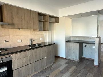 VENTA SEMI PISO 2 DORMITORIOS COCHERA REFINERIA