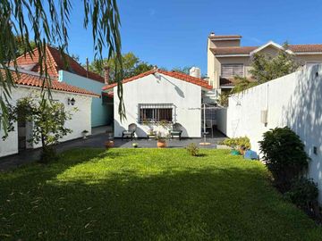 VENTA CASA 4 AMBIENTES VICENTE LOPEZ APTO CREDITO