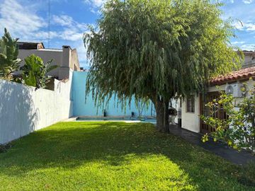 VENTA CASA 4 AMBIENTES VICENTE LOPEZ APTO CREDITO