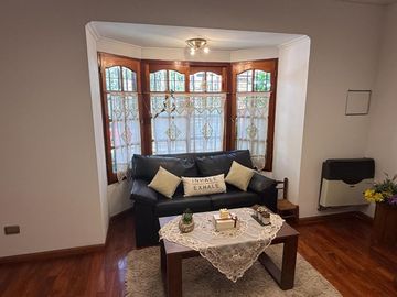 VENTA CASA 4 AMBIENTES VICENTE LOPEZ APTO CREDITO