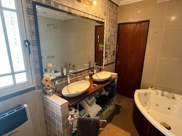 VENTA CASA 4 AMBIENTES VICENTE LOPEZ APTO CREDITO