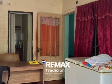 VENTA Galpón  sobre Av. Alvear -  a Reciclar