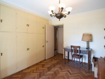 VENTA PISO 4 AMB CON BALCON COCHERA EN BELGRANO