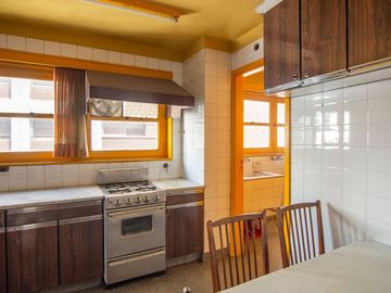 VENTA PISO 4 AMB CON BALCON COCHERA EN BELGRANO