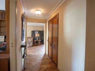 VENTA PISO 4 AMB CON BALCON COCHERA EN BELGRANO