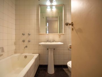 VENTA PISO 4 AMB CON BALCON COCHERA EN BELGRANO