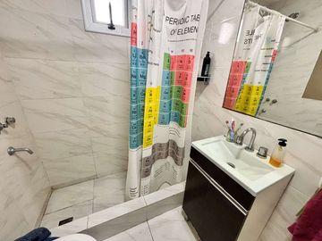 2 Amb en 8° piso c/balcón y vista abierta lanusita