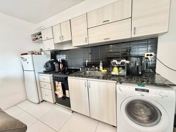 2 Amb en 8° piso c/balcón y vista abierta lanusita