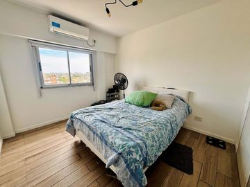 2 Amb en 8° piso c/balcón y vista abierta lanusita