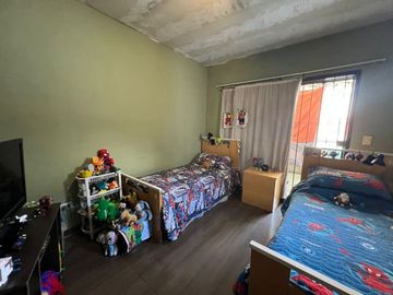 CASA 5 AMB, FONDO, COCHERA, PIÑEYRO