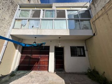 CASA 5 AMB, FONDO, COCHERA, PIÑEYRO