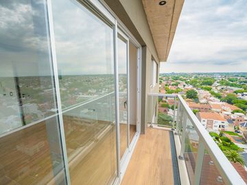 VENTA DEPARTAMENTO 2 AMBIENTES PISO ALTO LA LUCILA