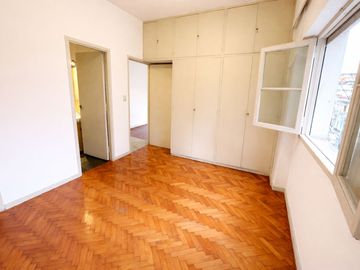 2 AMBIENTES 37 M2 FRENTE VENTA CENTRO FLORES CABA