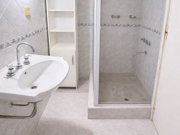 3 AMBIENTES CON DEPENDENCIA  VENTA COLEGIALES CABA
