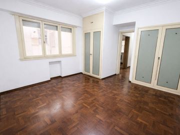 3 AMBIENTES CON DEPENDENCIA  VENTA COLEGIALES CABA