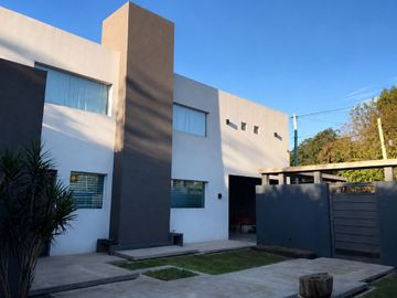 CASA VENTA VILLA LUZURIAGA 5 AMB PILETA Y PATIO