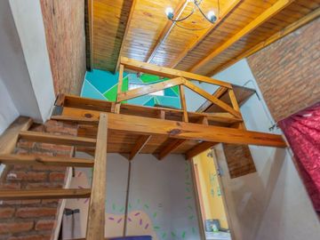 Casa en venta 6 Amb Flores lote propio
