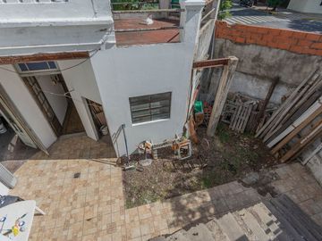 Casa en venta 6 Amb Flores lote propio