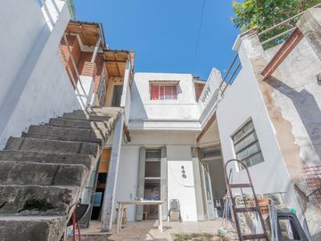 Casa en venta 6 Amb Flores lote propio