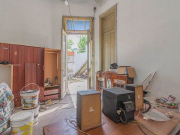 Casa en venta 6 Amb Flores lote propio