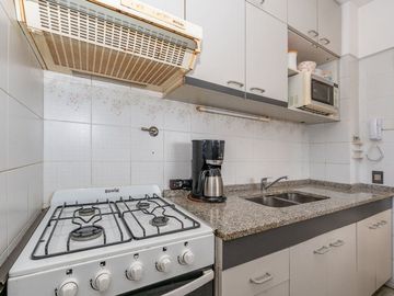 VENTA 2 AMBIENTES VISTA AL RIO NUÑEZ CON COCHERA