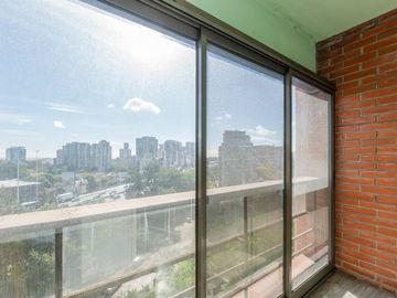 VENTA 2 AMBIENTES VISTA AL RIO NUÑEZ CON COCHERA