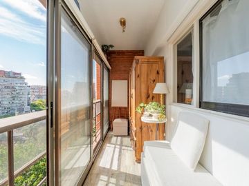 VENTA 2 AMBIENTES VISTA AL RIO NUÑEZ CON COCHERA