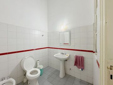 VENTA OFICINA 77m2 MICROCENTRO