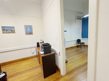 VENTA OFICINA 77m2 MICROCENTRO