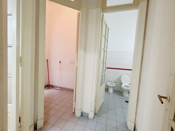 VENTA OFICINA 77m2 MICROCENTRO