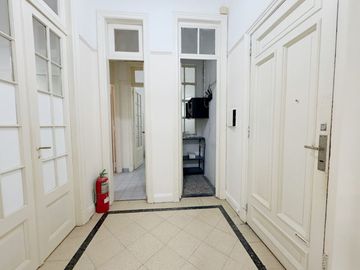 VENTA OFICINA 77m2 MICROCENTRO