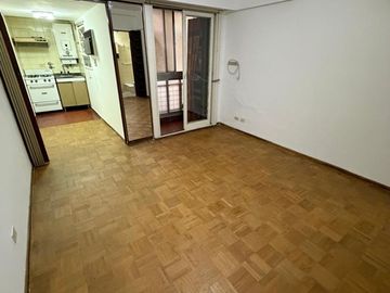 Venta Monoambiente amplio zona microcentro