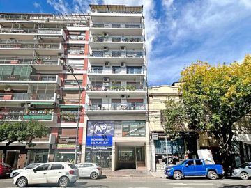 DPTO 3 AMBIENTES C DEPENDENCIA AL FRENTE V. CRESPO