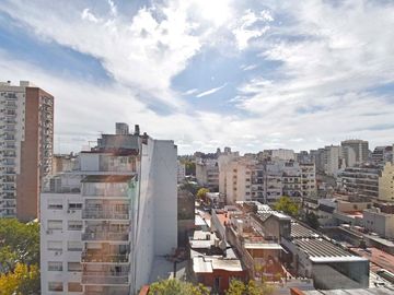 DPTO 3 AMBIENTES C DEPENDENCIA AL FRENTE V. CRESPO