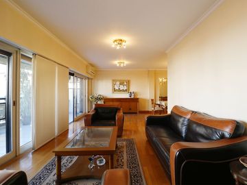 Venta  3 Ambientes Caballito con cochera y baulera
