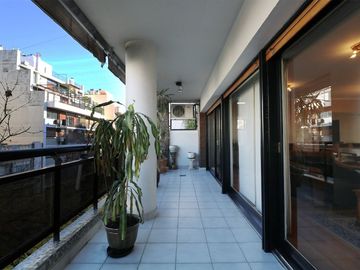 Venta  3 Ambientes Caballito con cochera y baulera
