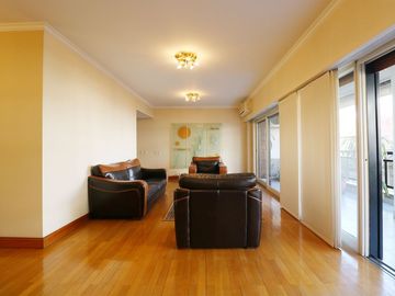 Venta  3 Ambientes Caballito con cochera y baulera