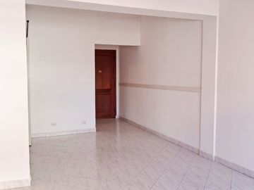 Departamento 3 Ambientes con Dependencia V. Crespo