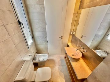 Venta depto triplex 3 amb con cochera y terreaza!