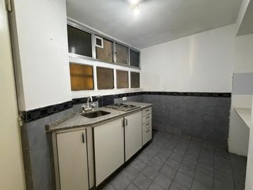 VENTA APMLIO 2 AMB EN RETIRO UBICACION ESTRATEGICA