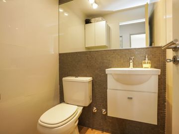 DEPTO 3 AMB C/ BALCÓN Y COCHERA - VENTA / PALERMO