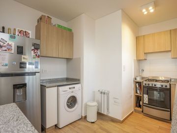 DEPTO 3 AMB C/ BALCÓN Y COCHERA - VENTA / PALERMO