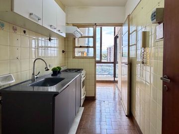 VENTA DEPTO CHACARITA 2 AMB GRAN BALCON LAVAD LUZ