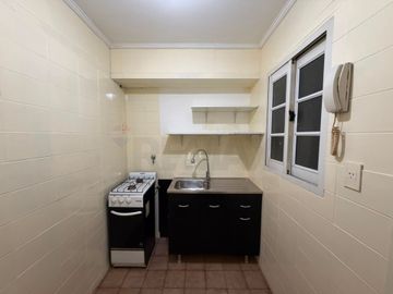 Venta dpto. 2 amb. con cocina y lavadero independ.